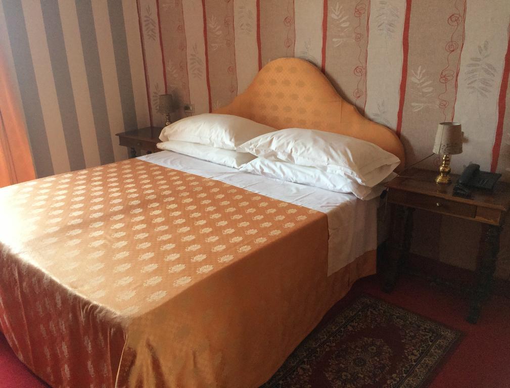 Albergo Sempione Stresa Buitenkant foto